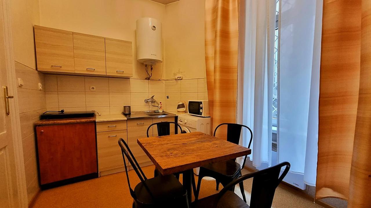 Vavelsky Apartments - Old Town クラクフ エクステリア 写真